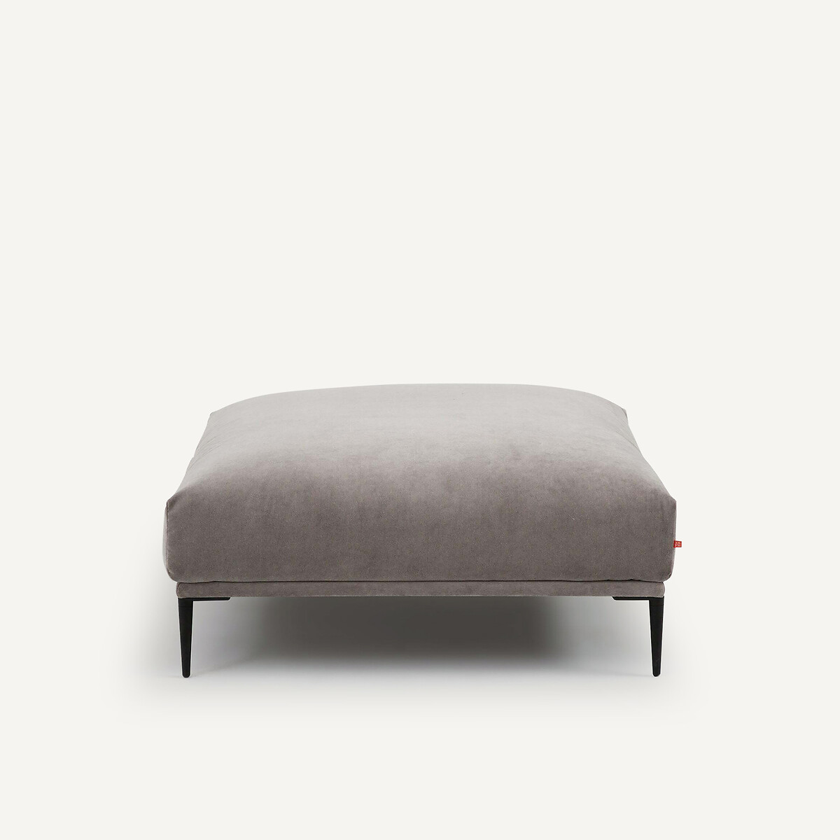 AM.PM<br>Puf XL em veludo, design Oscar E.Gallina