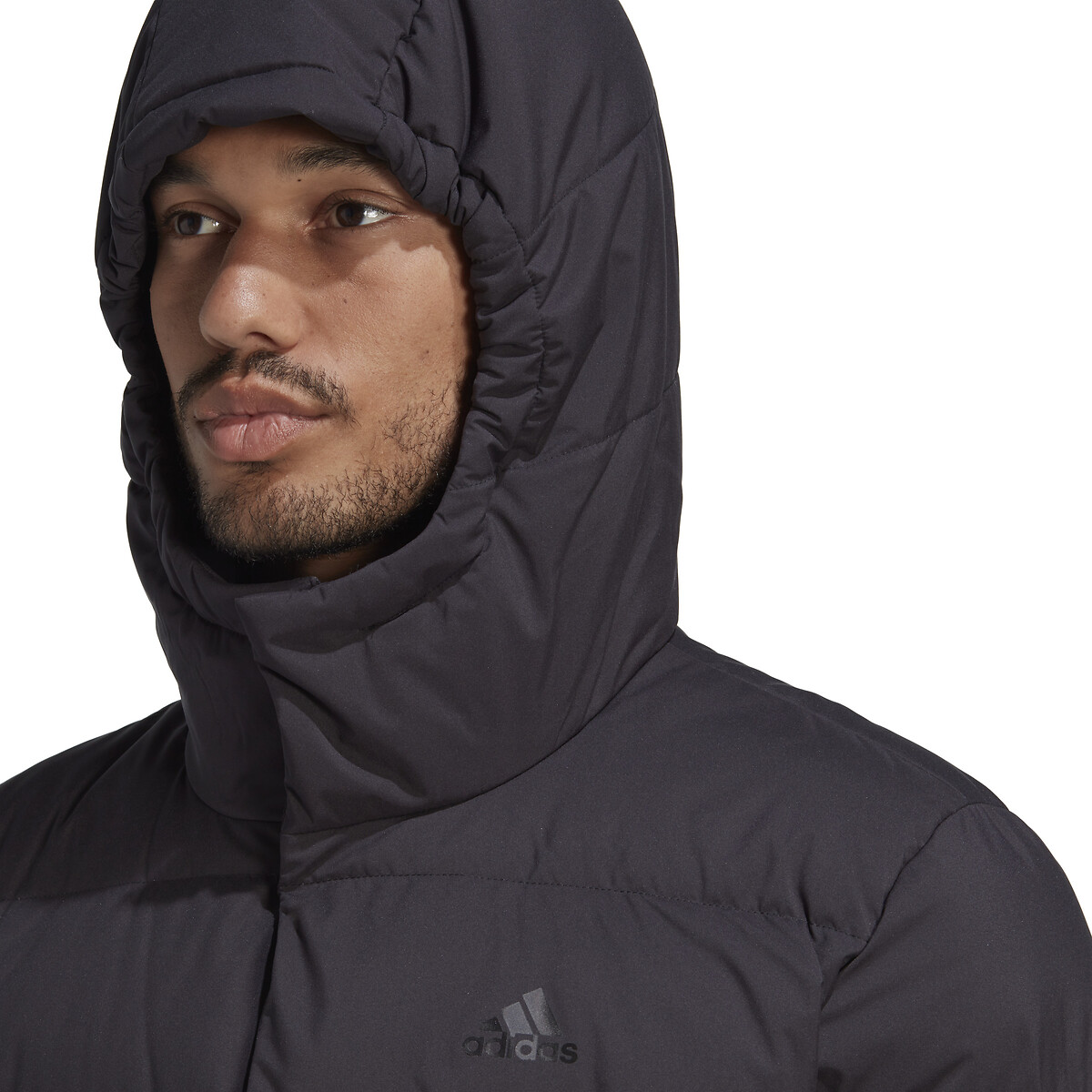 ADIDAS ROUPAS ESPORTIVAS<br>Jaqueta de plumas com logo pequeno