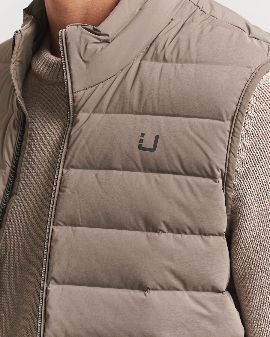 UBR Sonic Vest Dark Sand