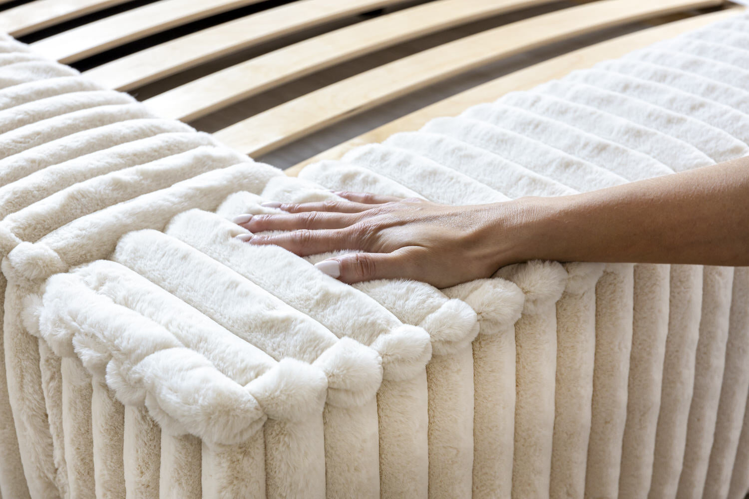 Trae Mobler Melody 180 x 200 cm Gestoffeerd Bed Creme