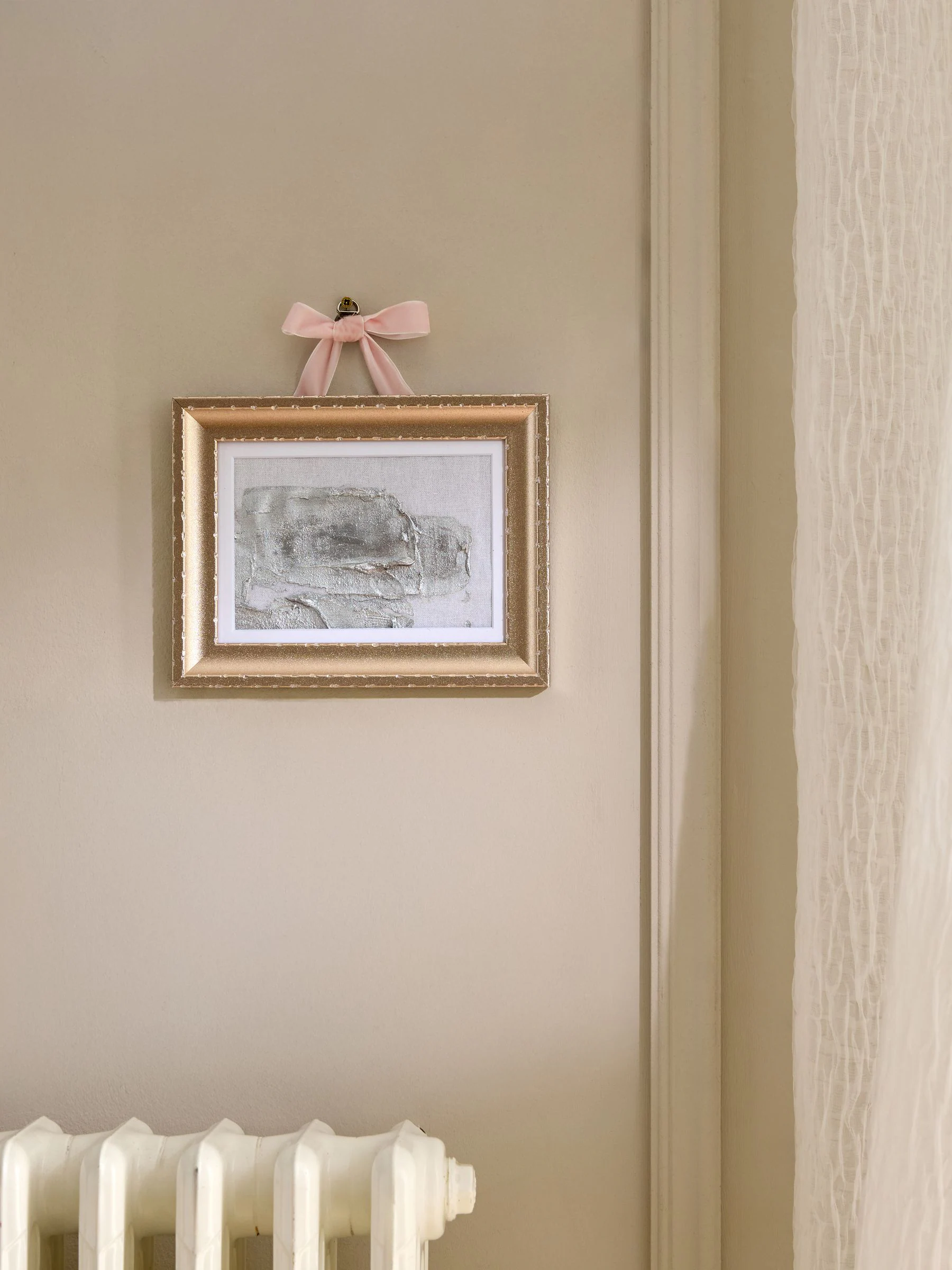 Velvet Bow Hanging Ornate Photo Frame