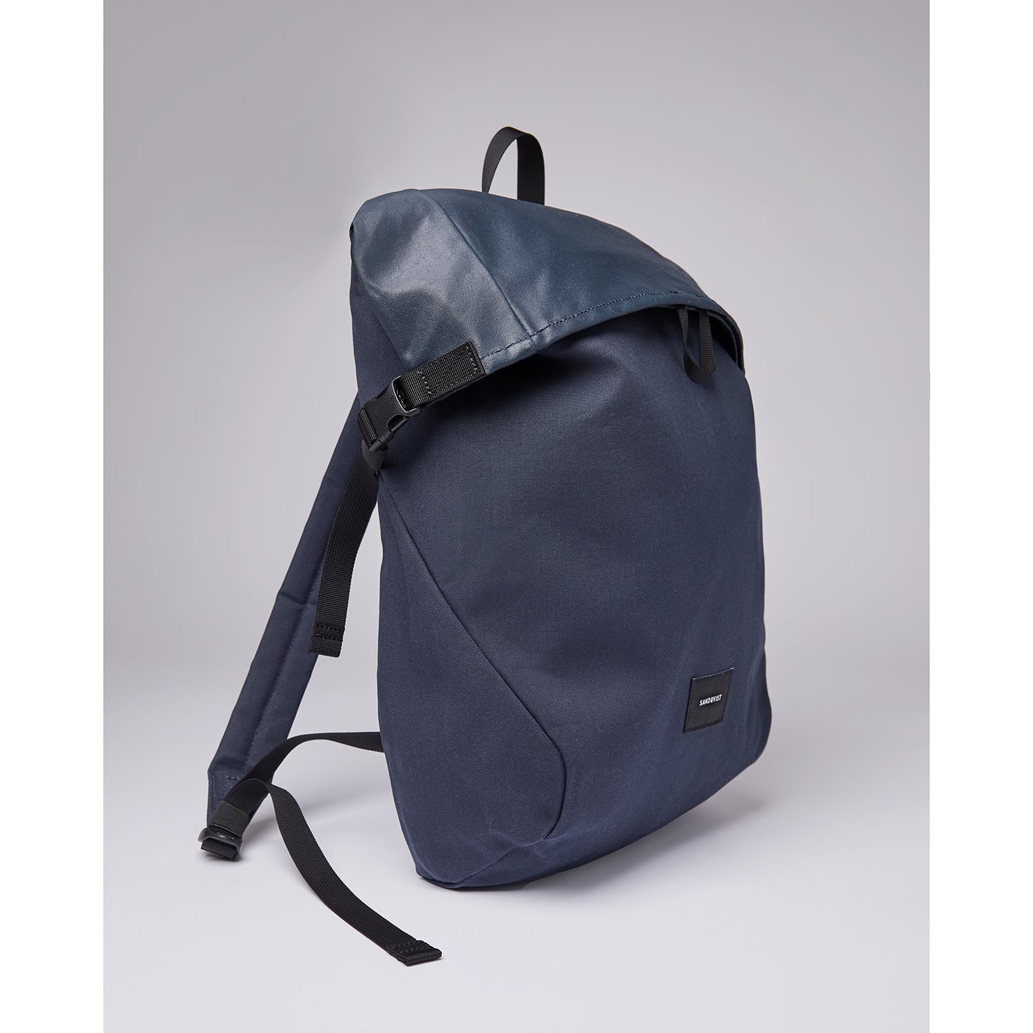 Sandqvist Alfred Backpack navy with black webbing