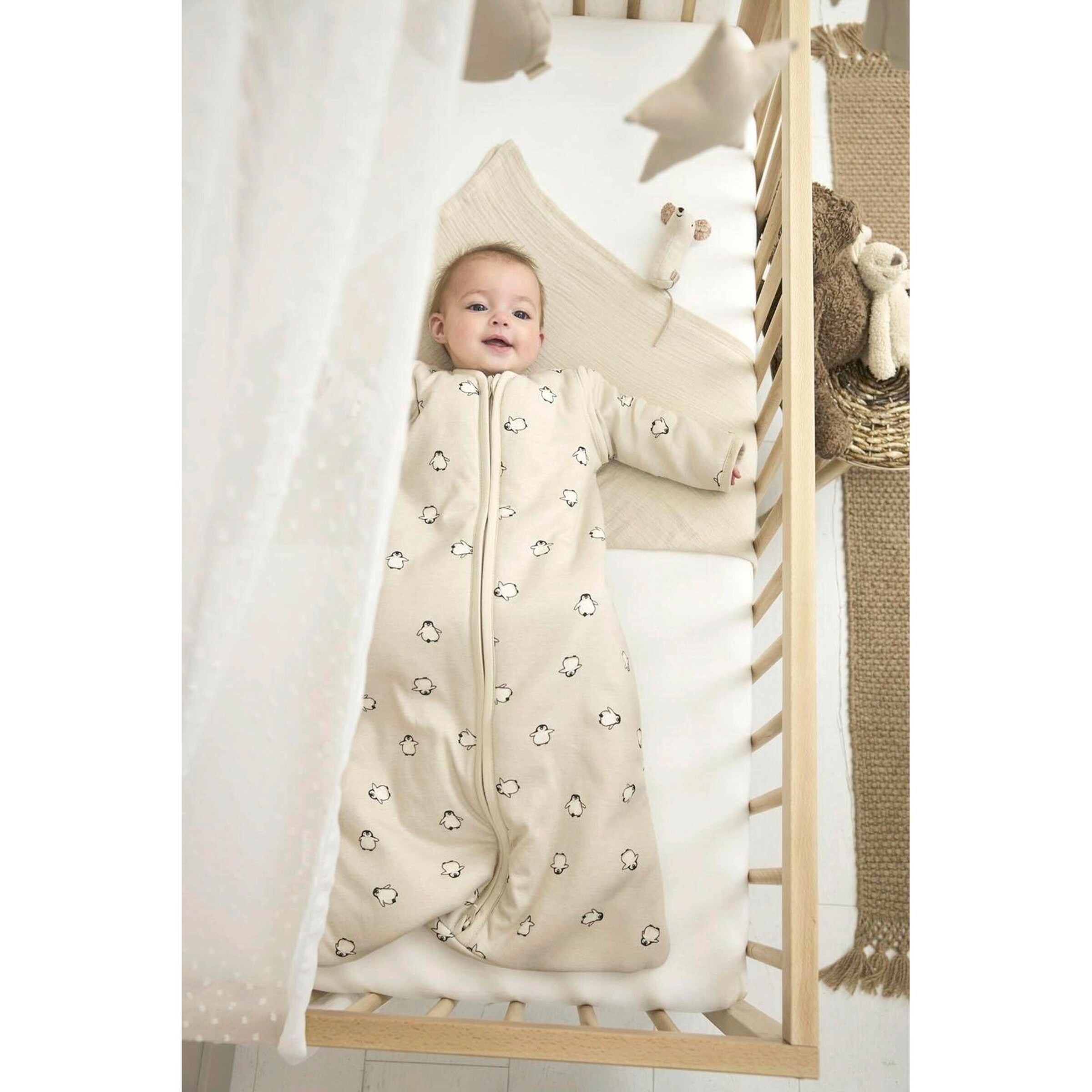Meyco Baby Ganzjahres-Schlafsack mit abnehmbaren Ärmeln 2.5 TOG Pinguin /Soft Sand