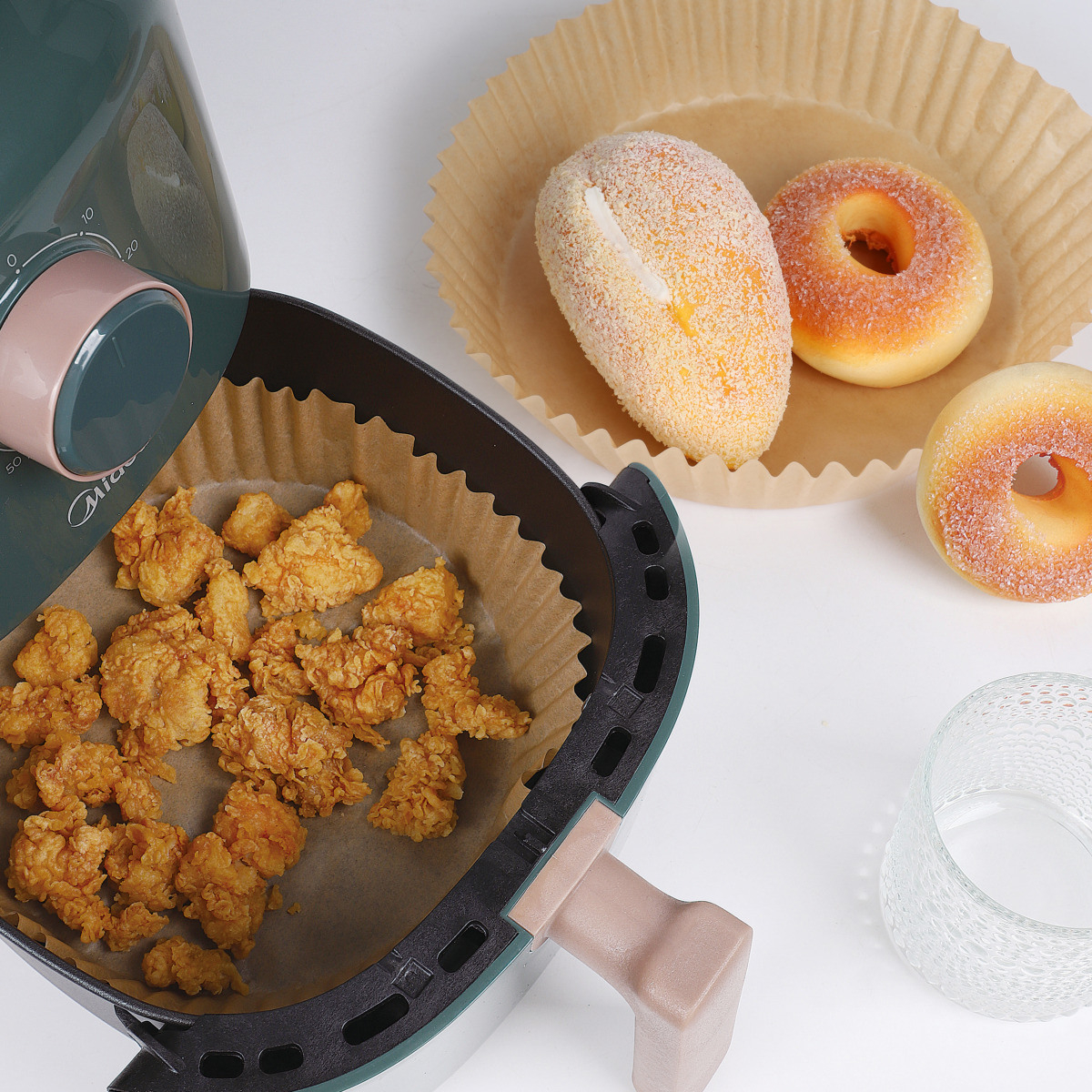 (50er Set) Ø20cm Airfryer Backpapier Schalen Heissluft Fritteuse Pergamin Papier (GS1210) - Braun