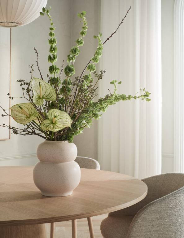 Bolia Piro eettafel Ø160 wit gepigmenteerd geolied eiken