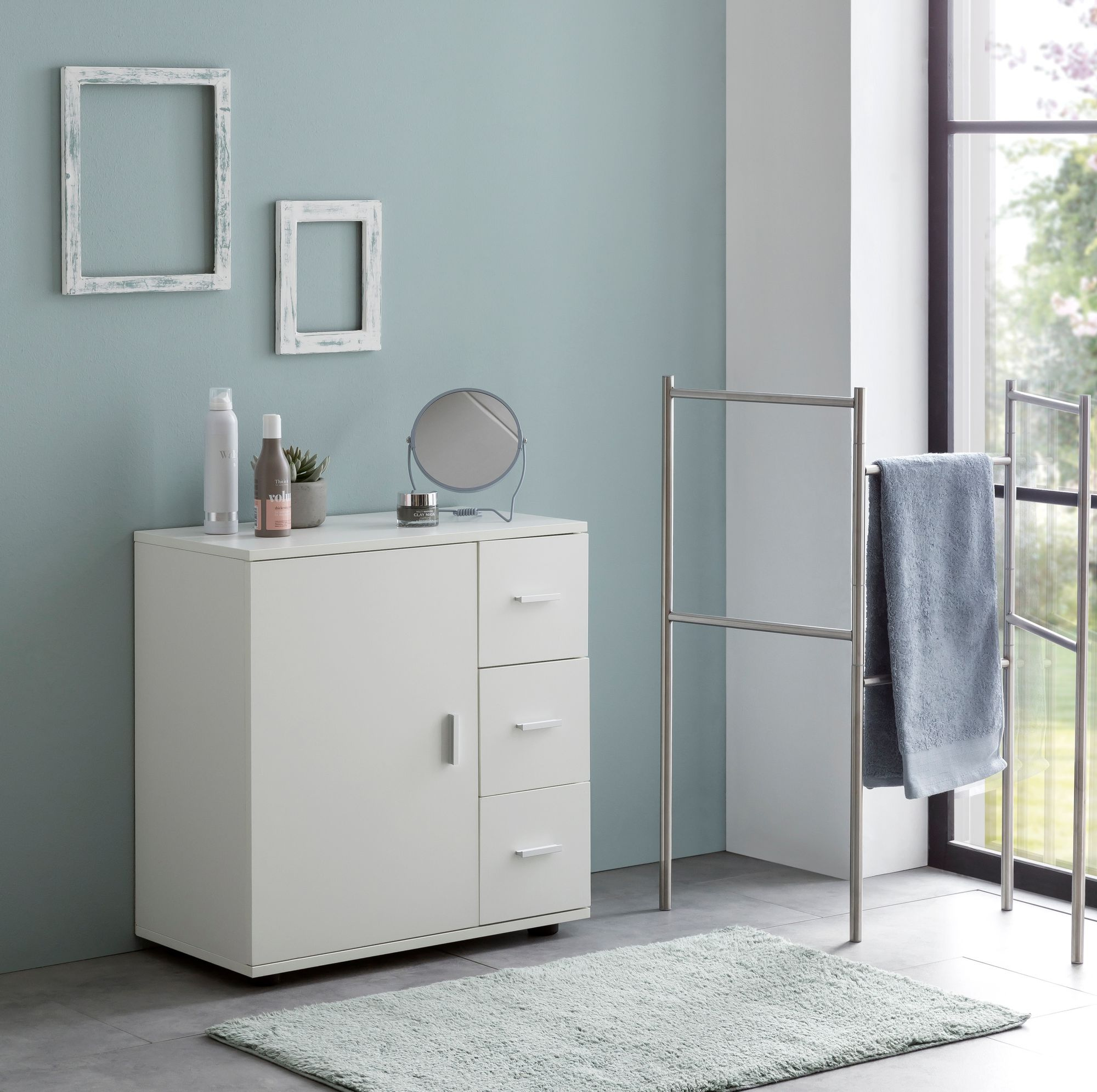 Badschrank