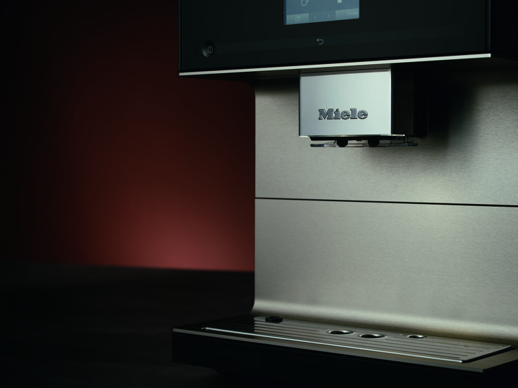 MIELE CM 7550 Noire Miele@Home Coloris:Noir obsidien
