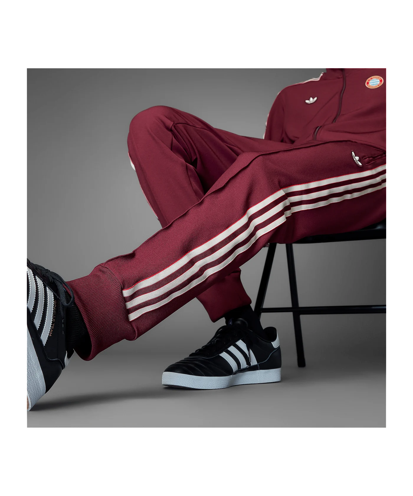 adidas FC Bayern München Terrace Icon Trainingshose Rot