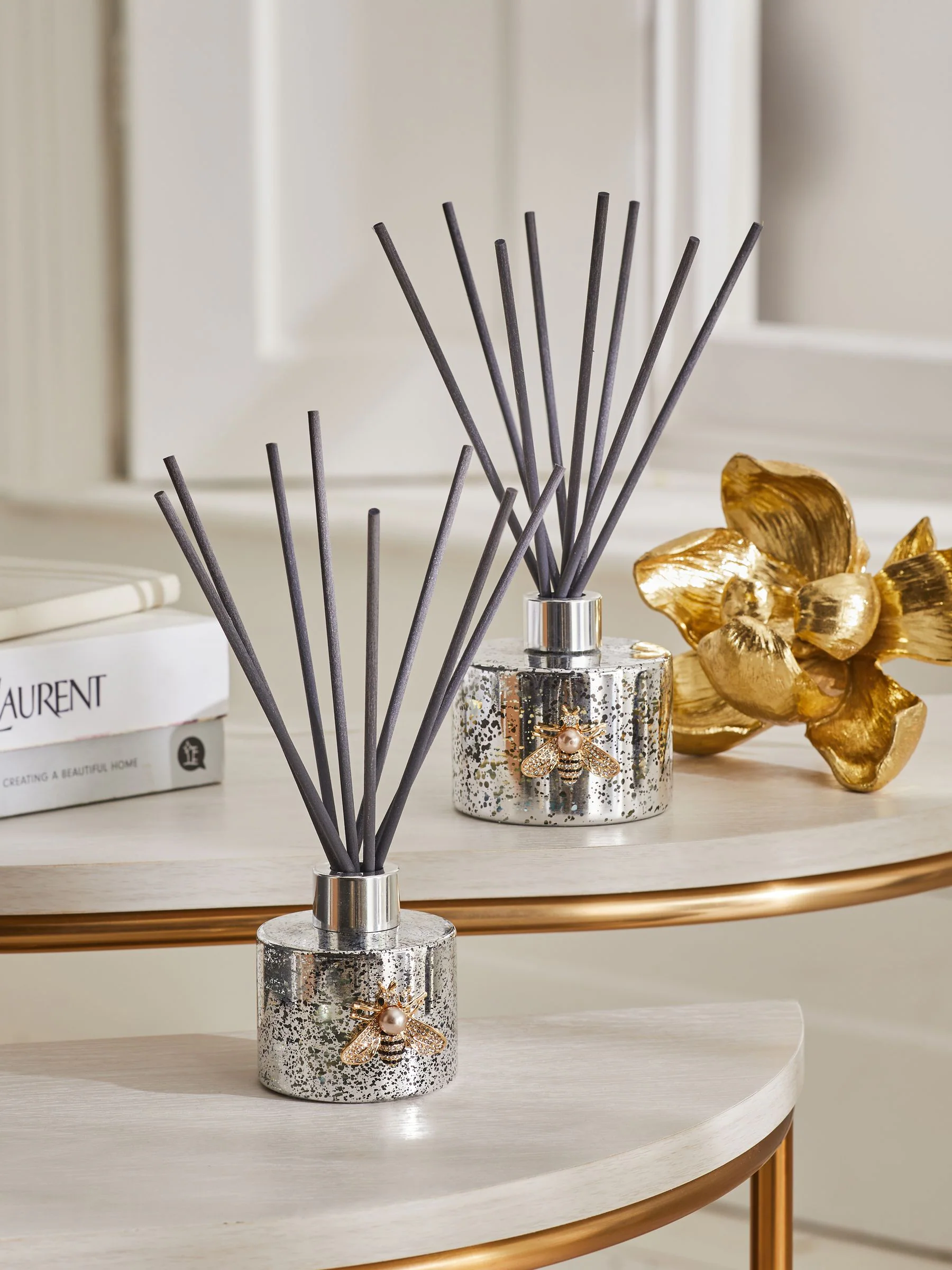 Decoratief bloemenornament