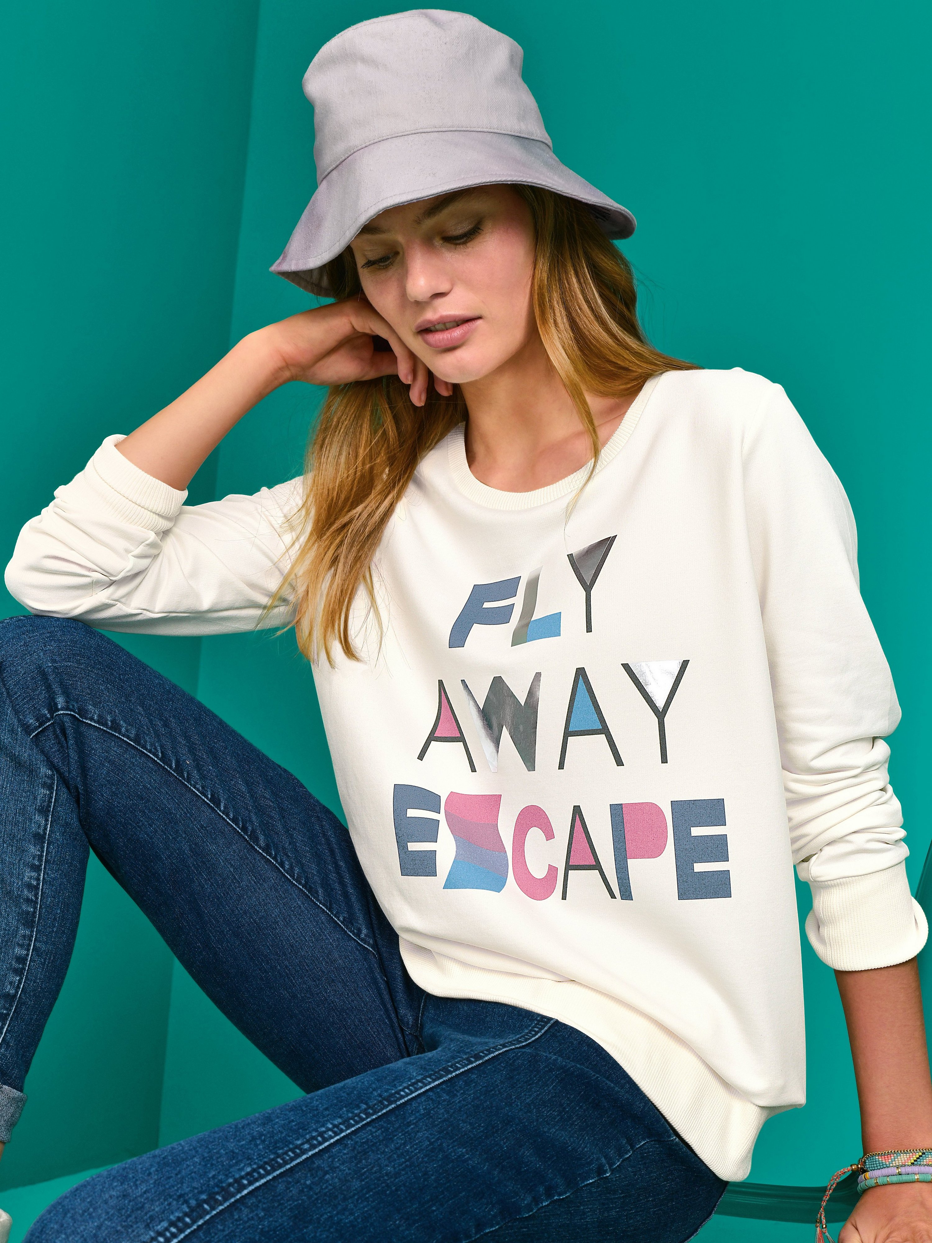 Sweatshirt