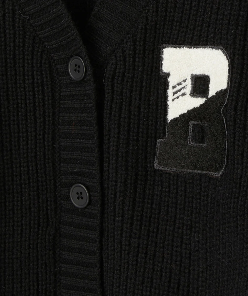 CARDIGAN TRICOT FILLE NOIR AVEC PATCH LETTRE EN BOUCLETTES