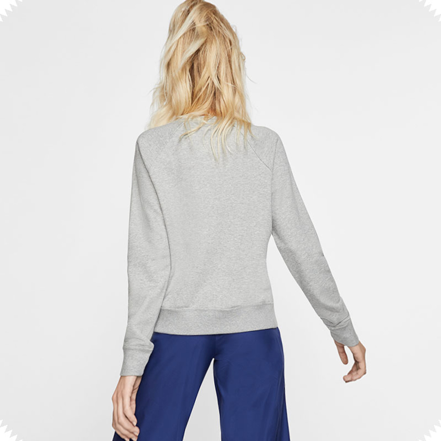 Nike Sportswear Essential Logo Crew