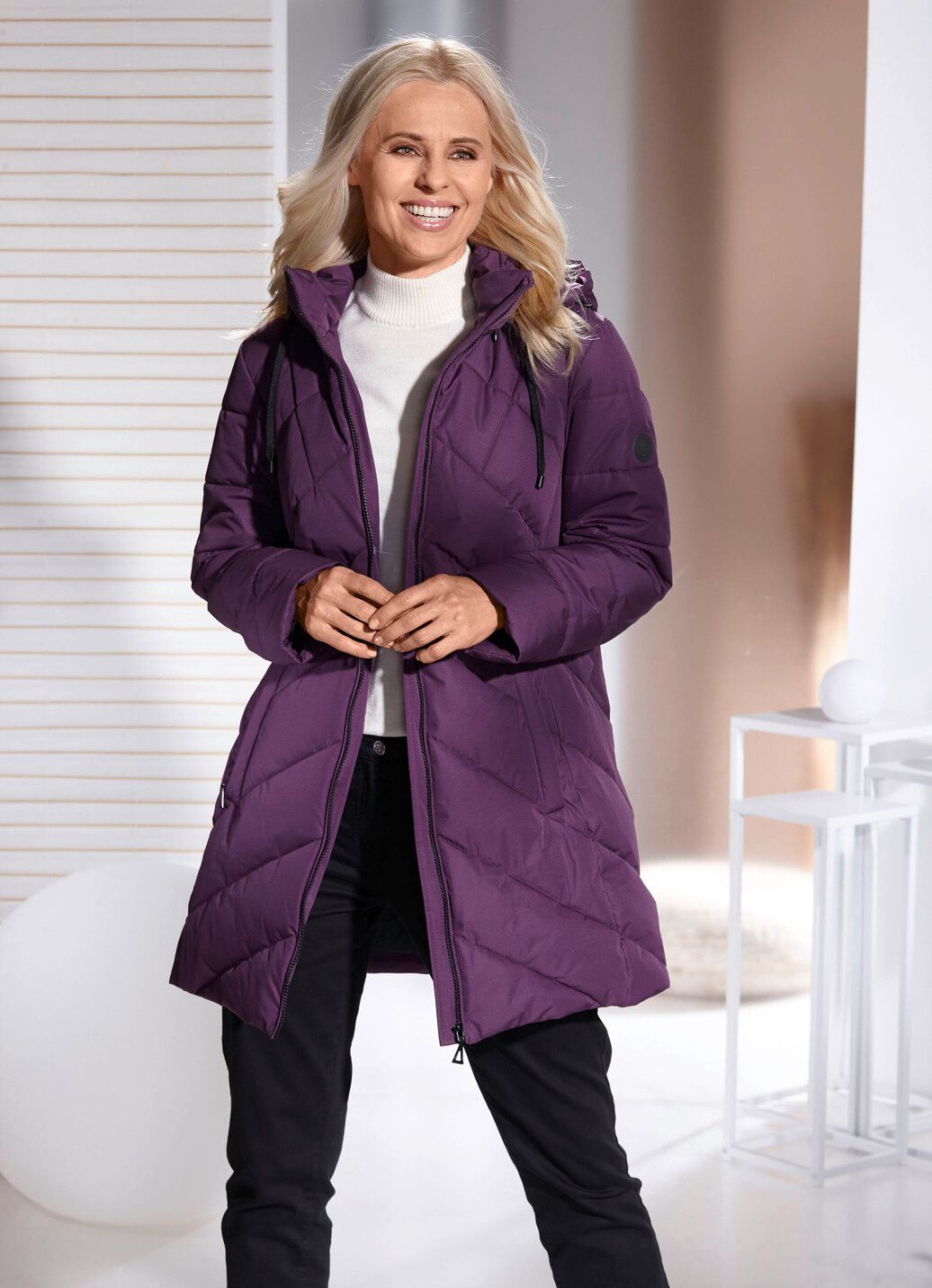 Funktionsjacke mit abnehmbarer Kapuze