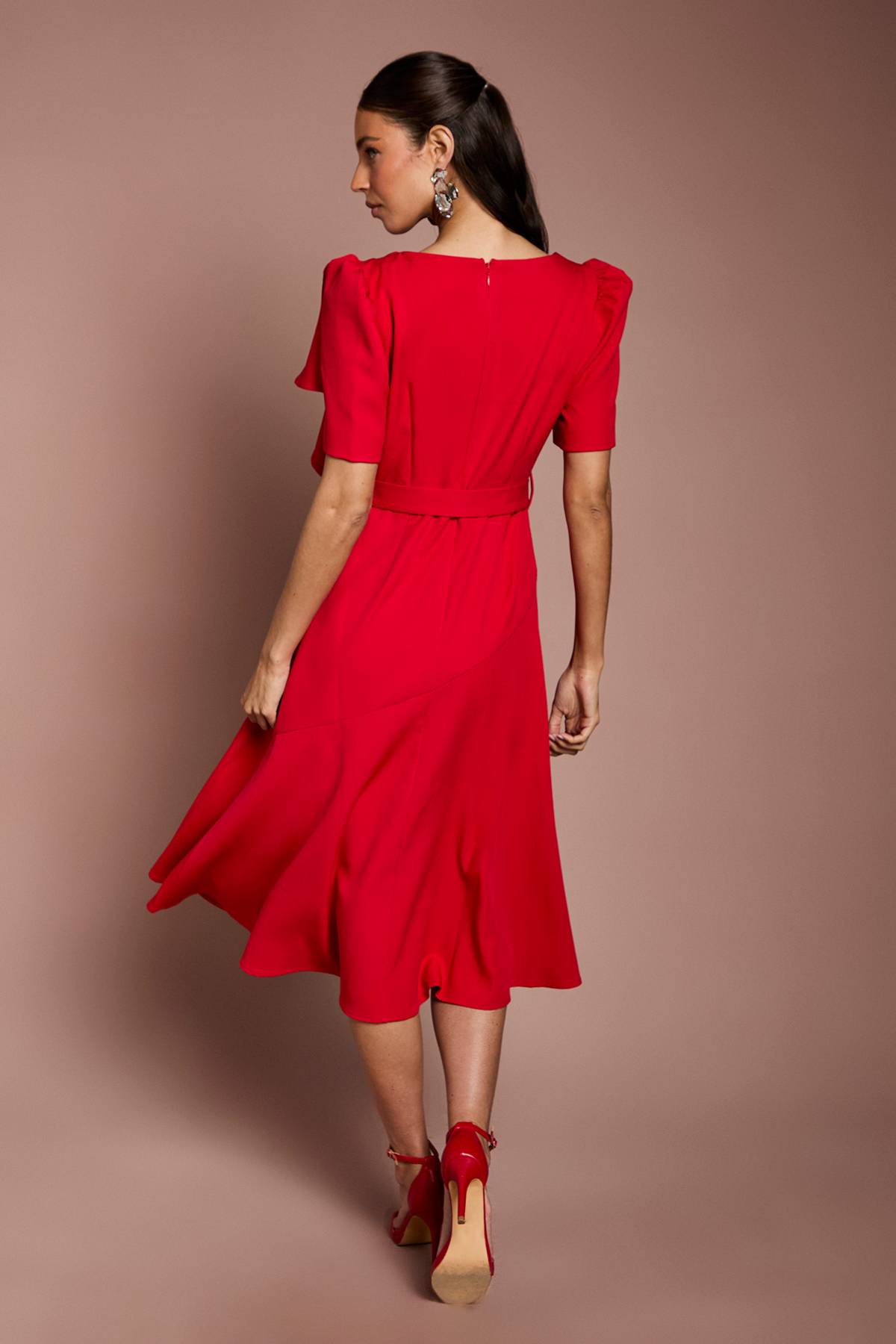 Coast Robe Midi En Crêpe Ceinturée À Manches Courtes Et Encolure Asymétrique