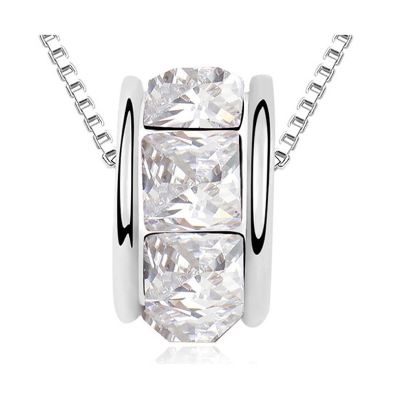 Collier Anneau orné de cristaux de Swarovski Blanc et Plaqué Or Blanc