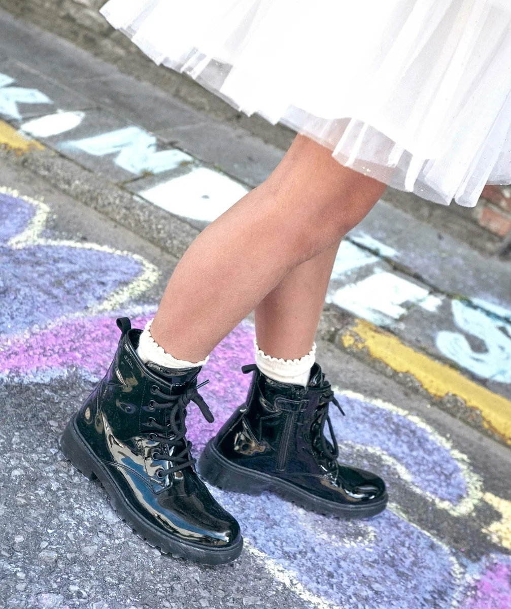 GEOXLES BOTTINES NOIRES VERNIES FILLE