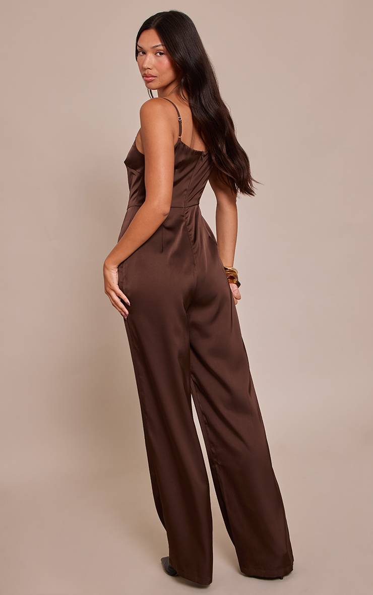Chocolat Combinaison Pantalon En Satin À Encolure Dégagée Et Jambes Droites