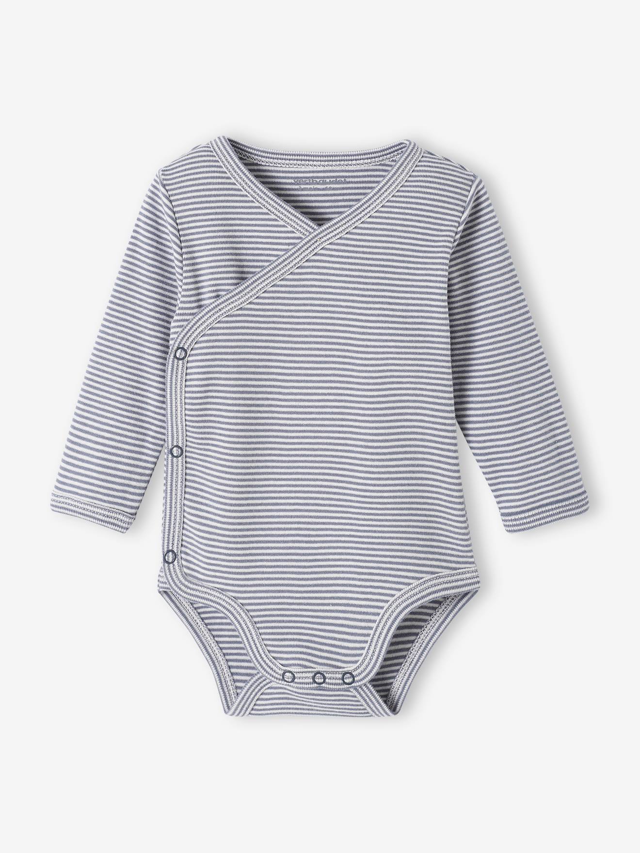 Conjunto de 3 peças para recém-nascido: macacão + body + manta de algodão orgânico na cor jeans azul.
