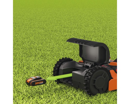 WORX 20V accu robotmaaier Landroid L2000 22cm/2.000 m² met app WR155E, inclusief installatiemateriaal