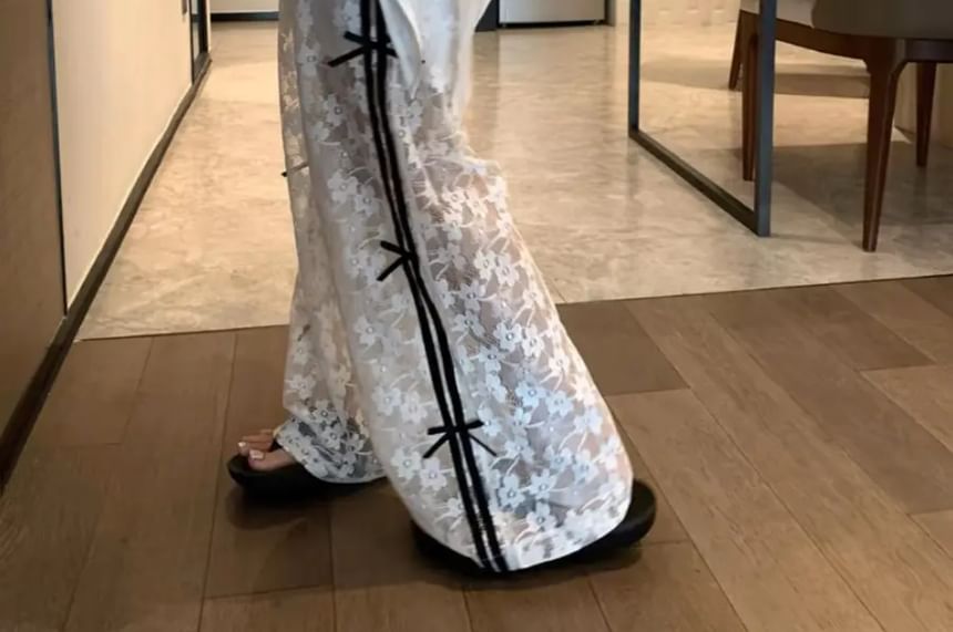 Essere - Elastische taille, bloemenstrik, kanten wijde broek