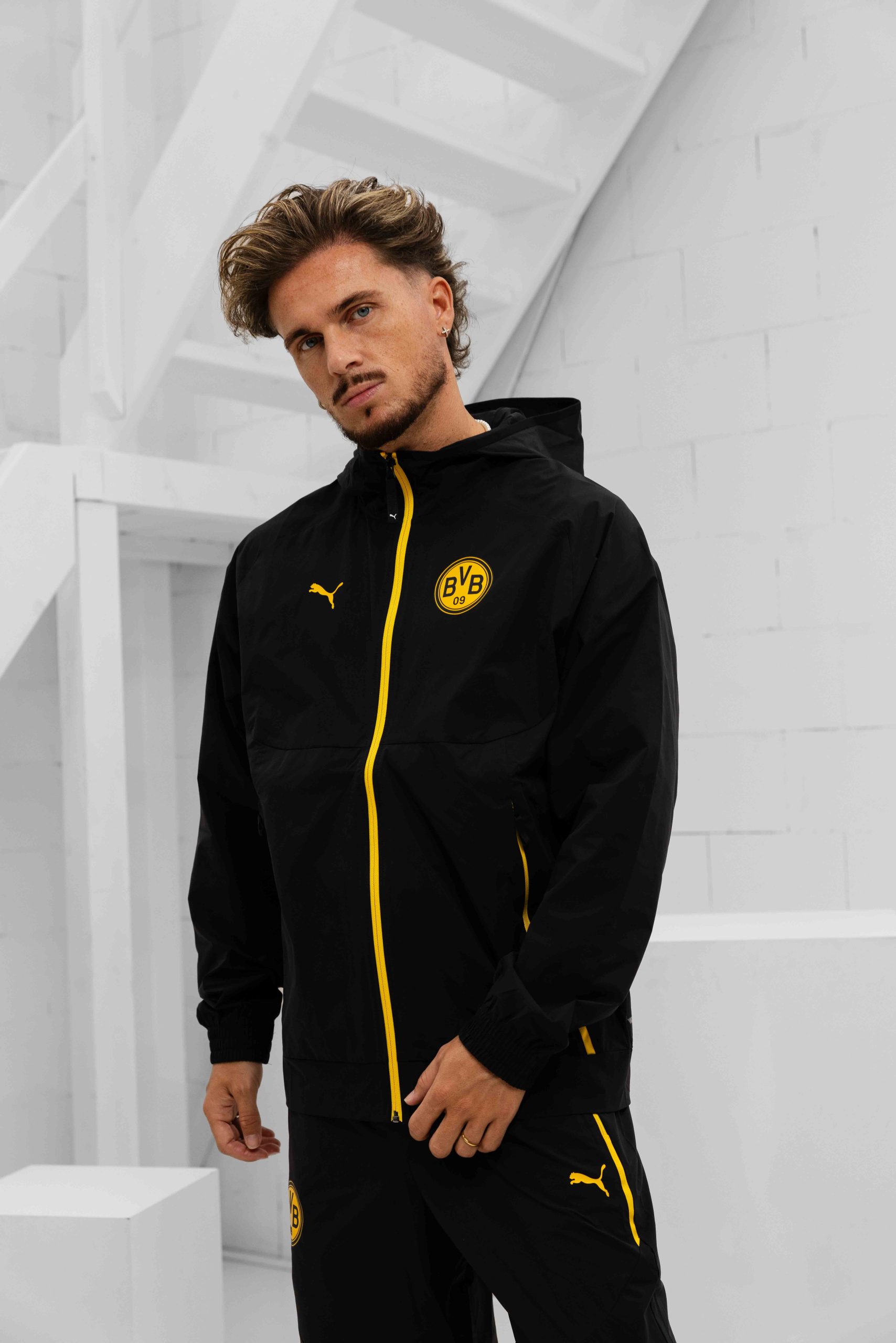 Borussia Dortmund PumaTech Woven Trainingspak Senior 2025/2026