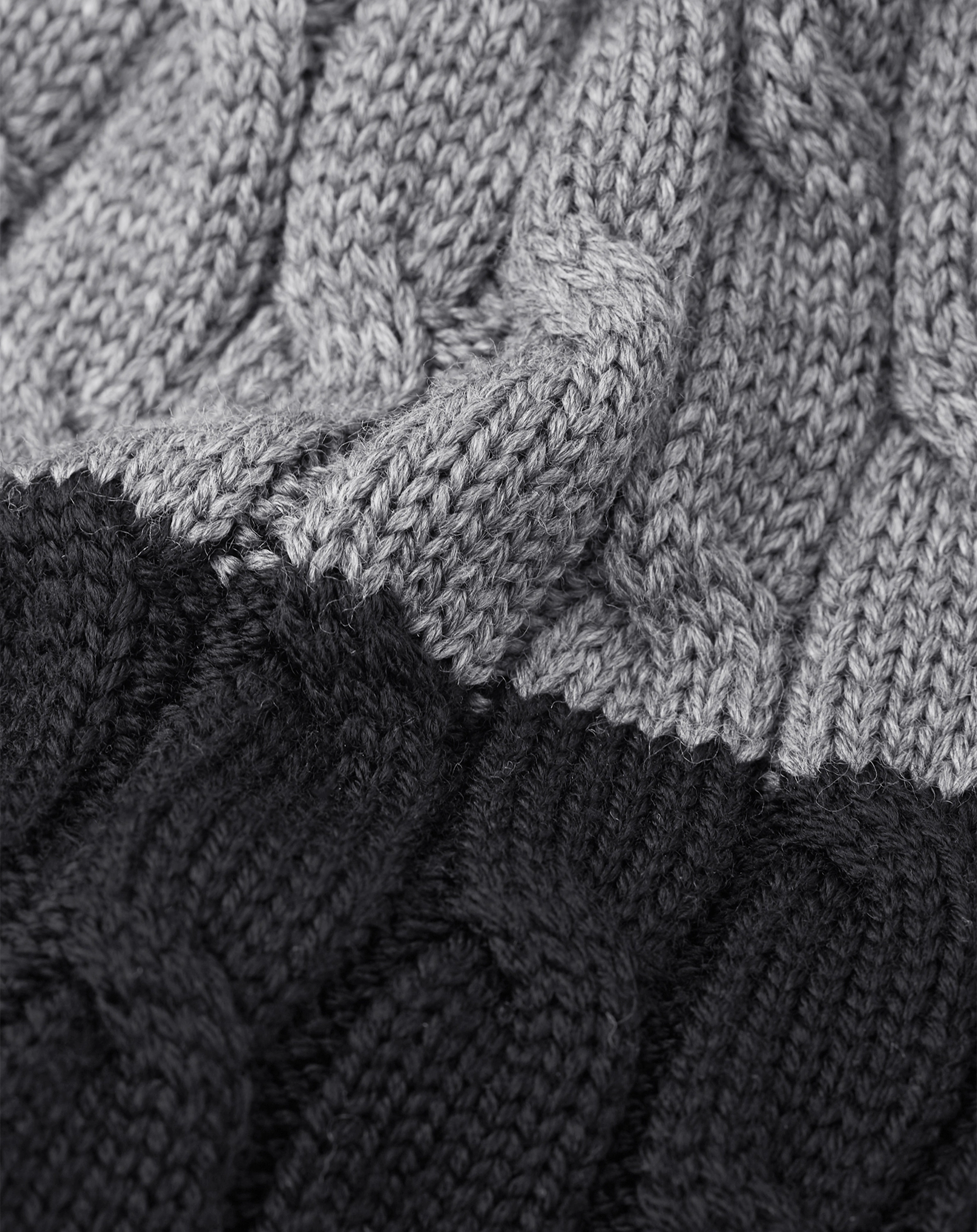 Woll-Mütze NYKSUND mit Bommel in black