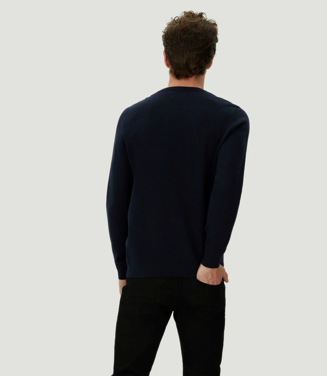 Pull col rond à empiècements marine 