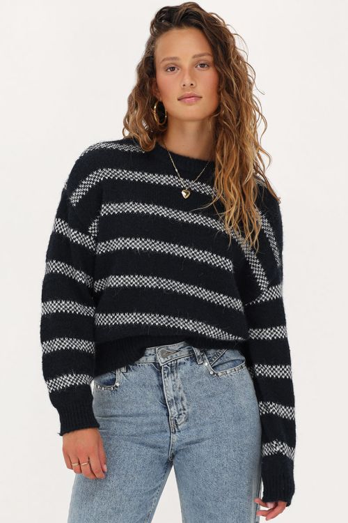 Donkerblauwe oversized trui met witte strepen