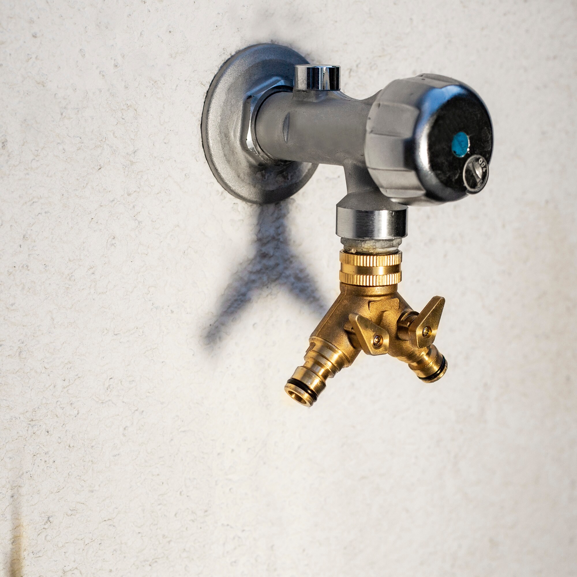 UPP Wasserverteiler 2 Wege für 1/2' + 3/4' / Wasserhahnanschluss /Wasserhahnstecker