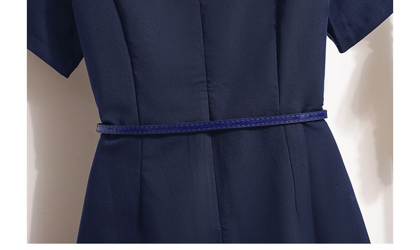 Omibayo - A-lijn midi-jurk met korte mouwen, V-hals en riem