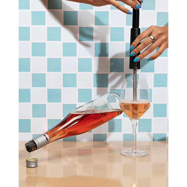 Coffret aérateur de vin et conservation sous vide Airtender