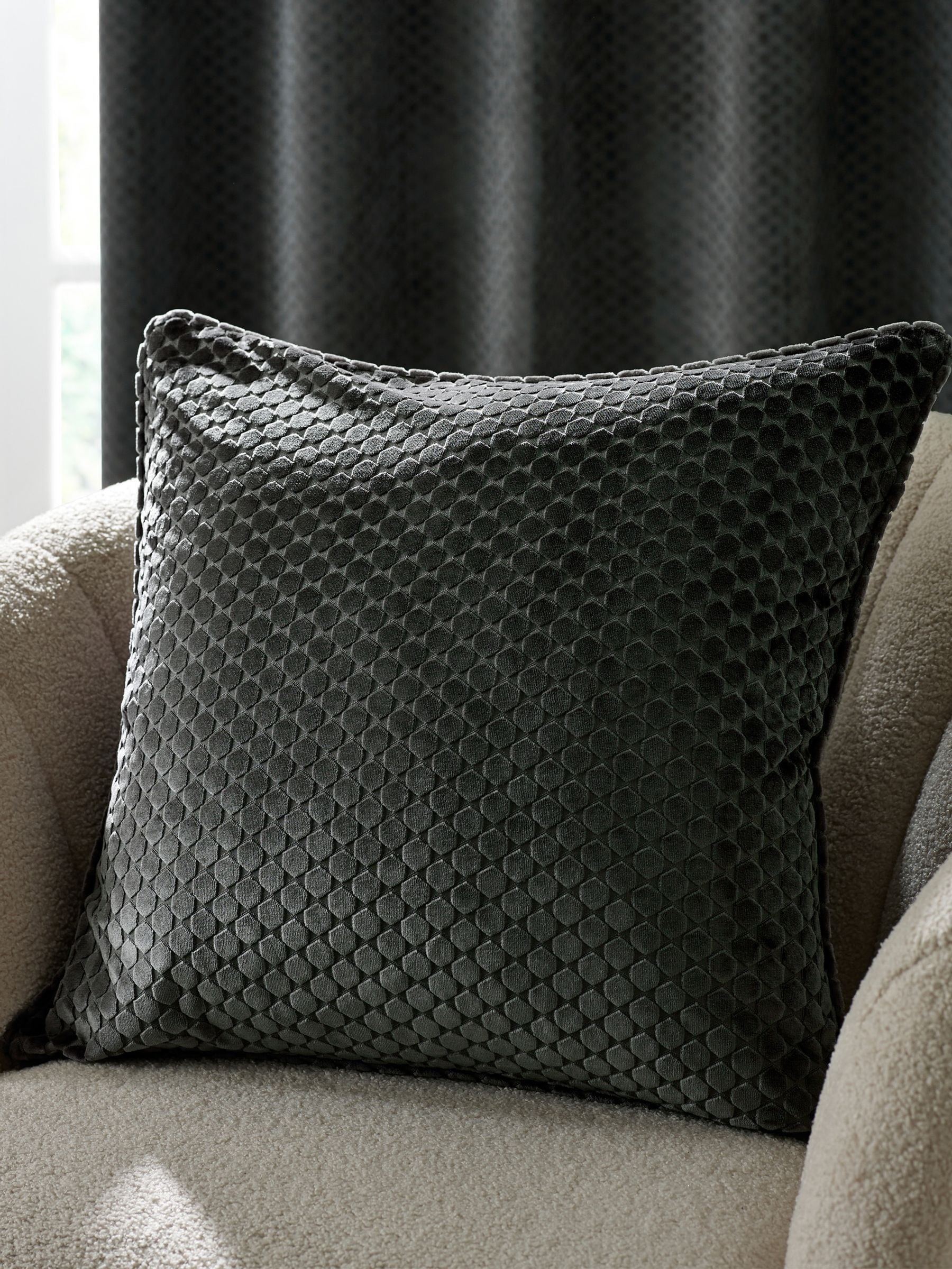 Paoletti Crushed Velvet Cushion