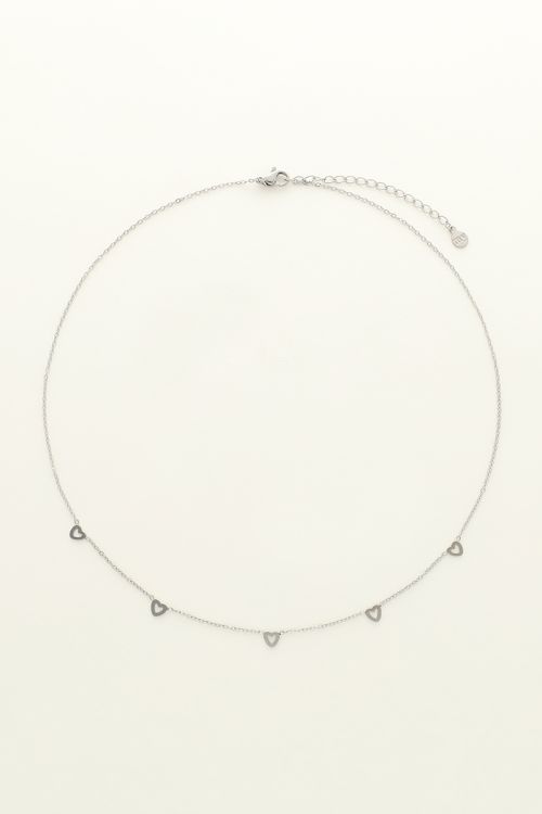Ketting met kleine hartjes