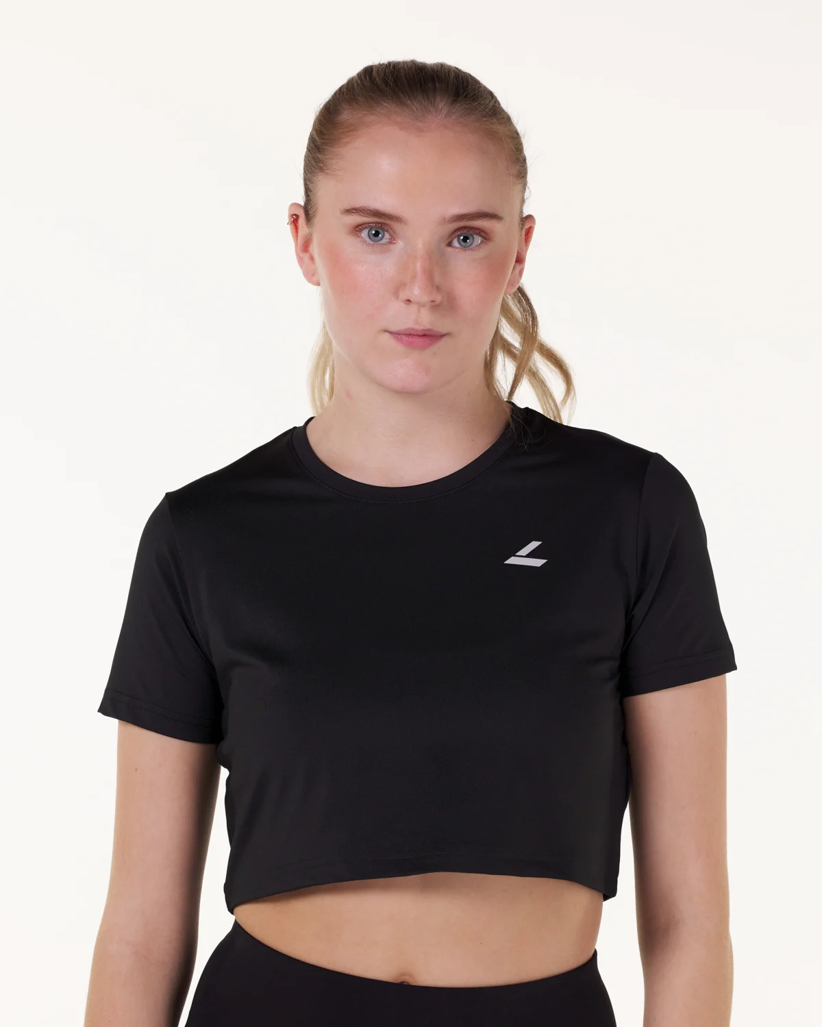 LEVITY Essential Crop T-shirt Black 22