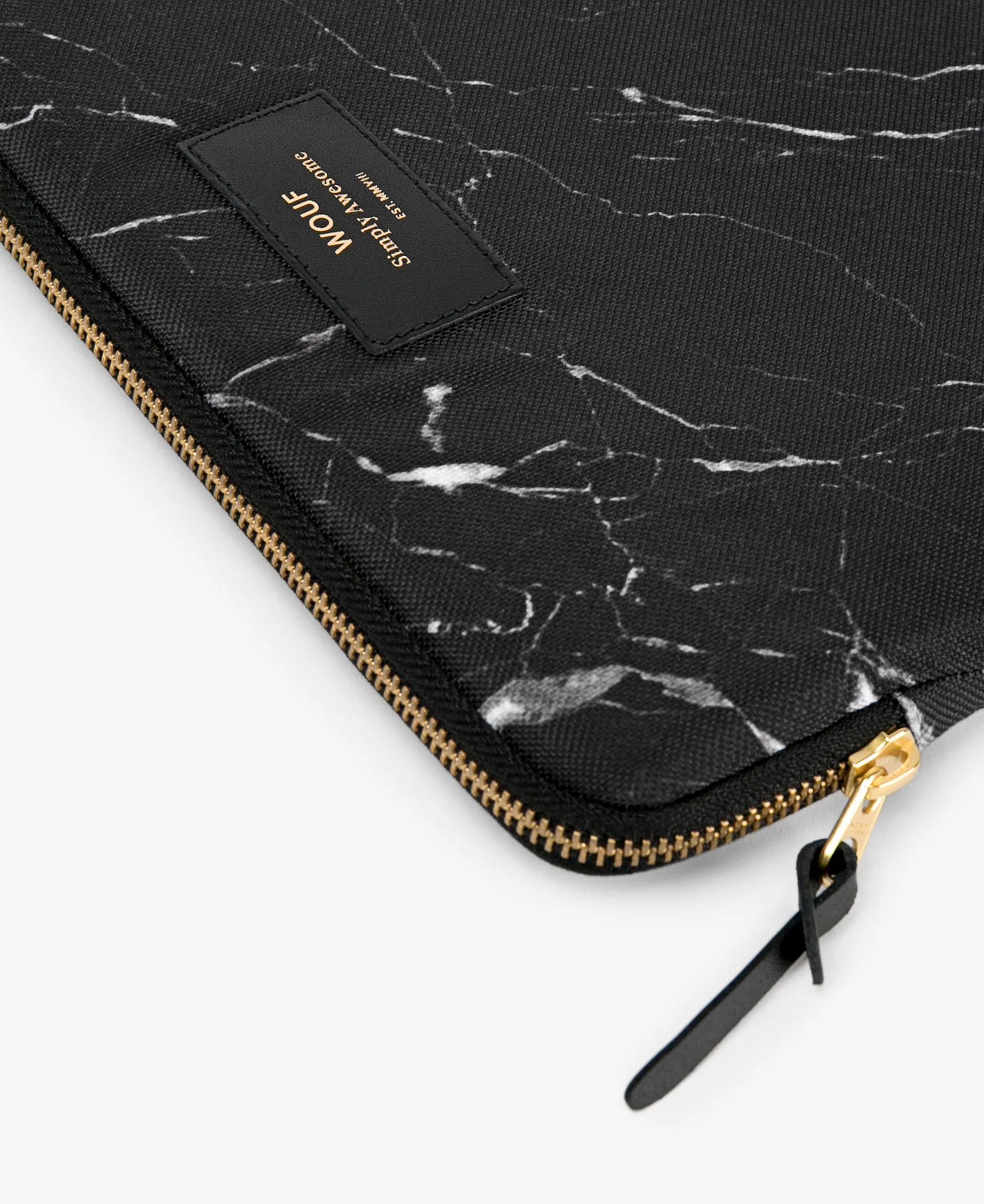 Wouf Black Marble iPad sleeve