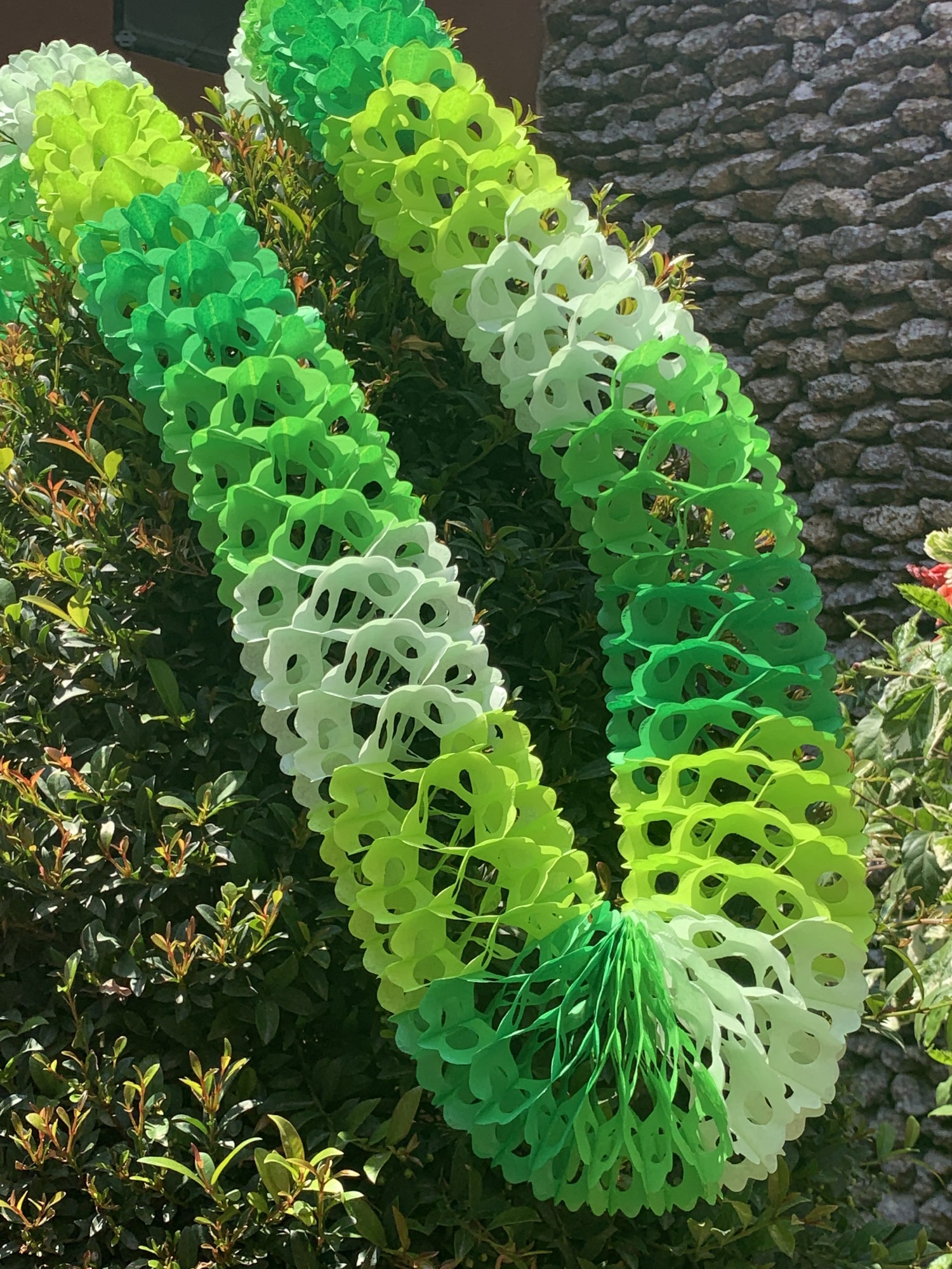 Papier-Girlande 'Schlange', 4 Grüntöne, Ø 12 cm, L 250 cm günstig bestellen
