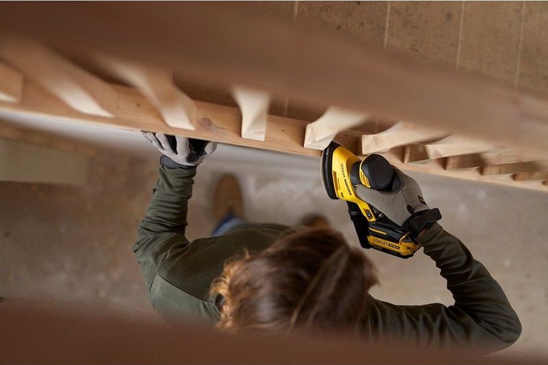 Stanley - FATMAX SFMCW221D1S - Accu Detailschuurmachine - Geel - Inclusief 2.0AH Accu en Lader