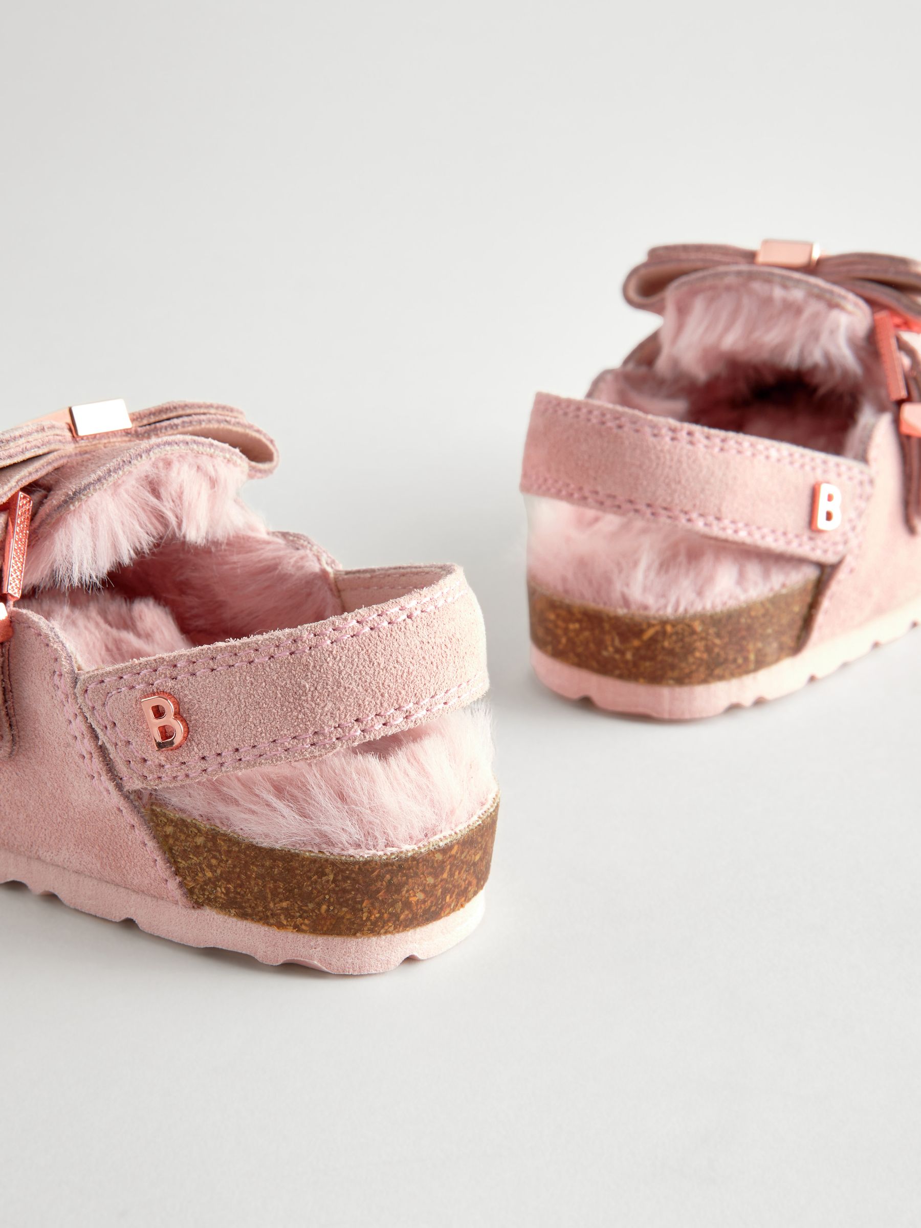 Roze - Baker by Ted Baker muilklomp-pantoffels met strik voor meisjes