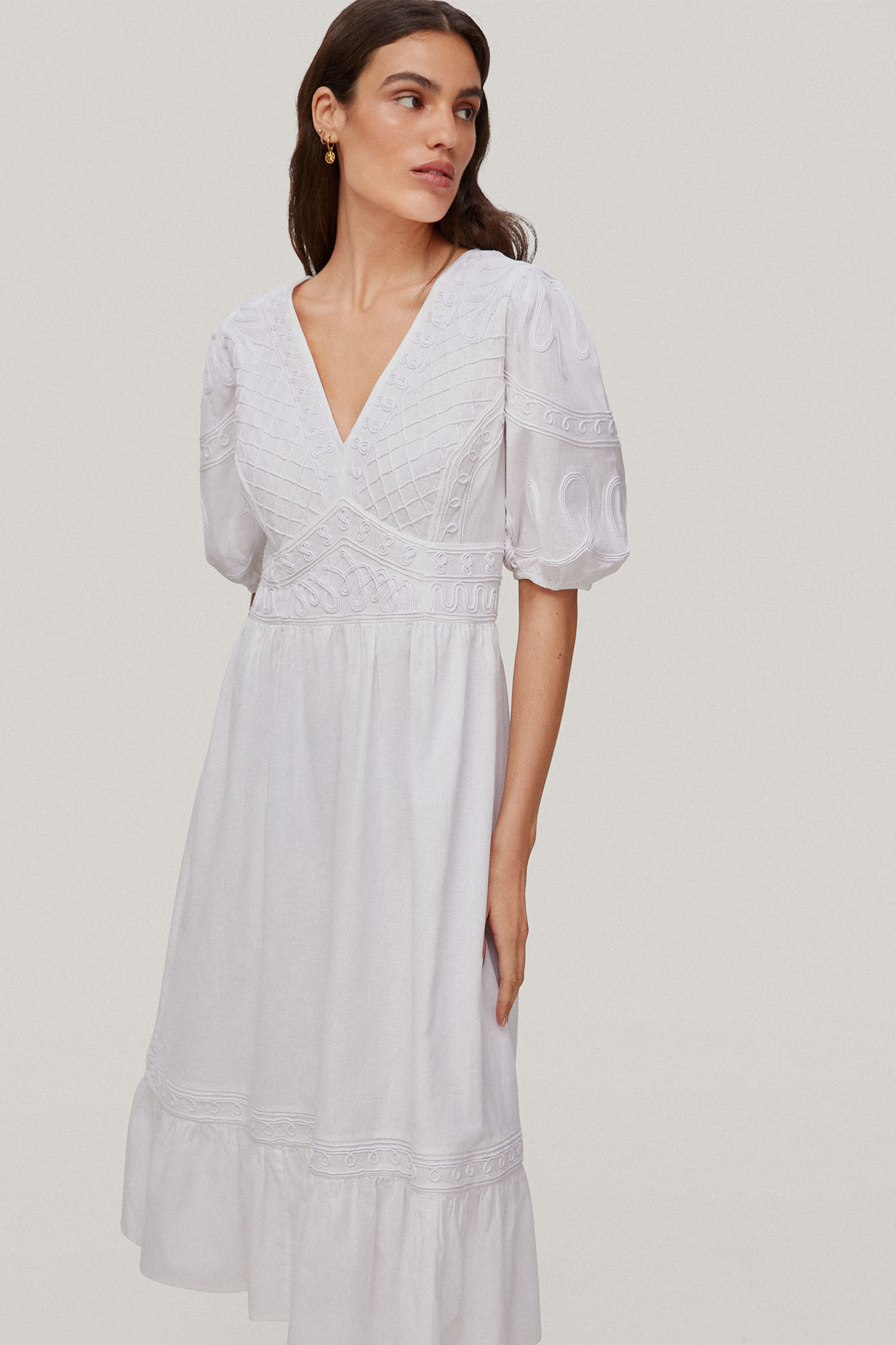 Vestido com bordado de fita - Branco-creme