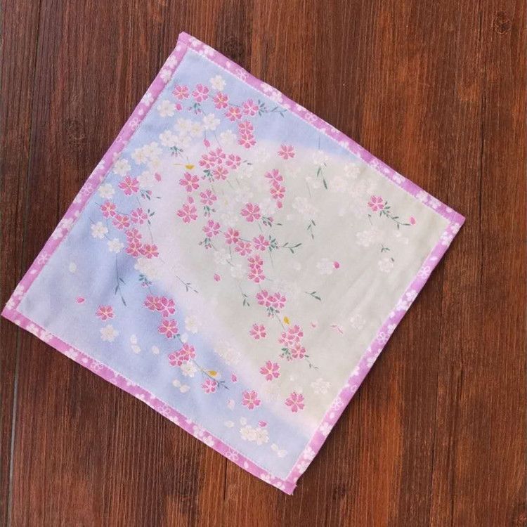 Rabenda - Zakdoek met bloemenprint