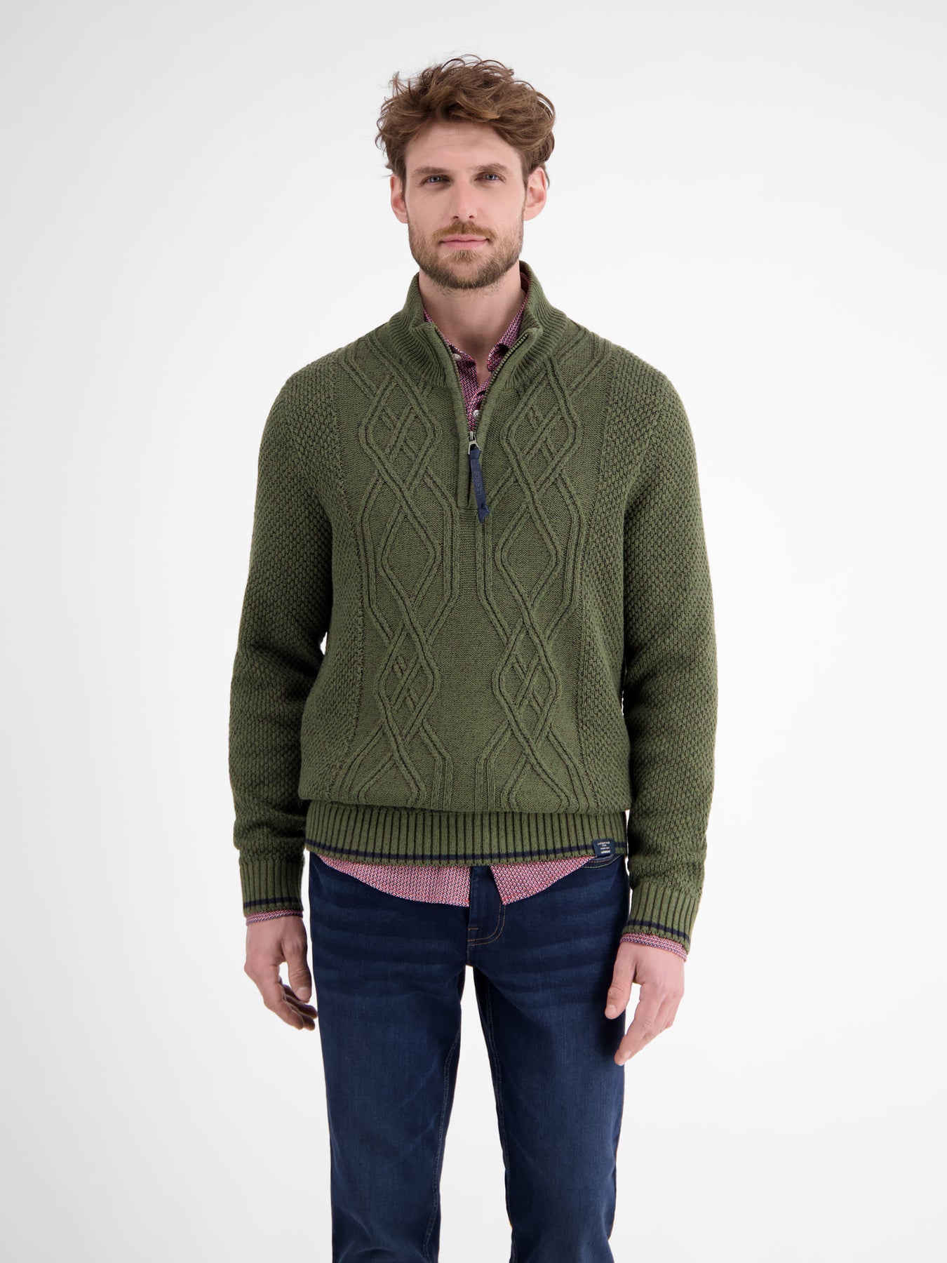 Strickpullover mit Zopfmuster und Troyerkragen
