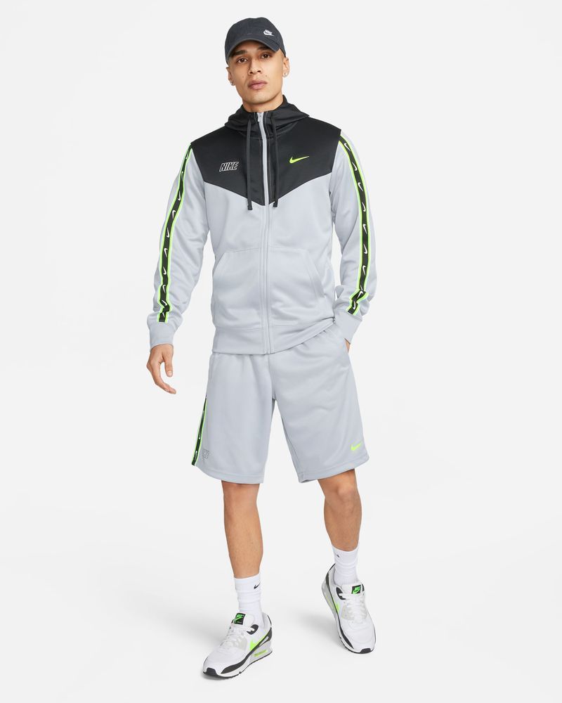 Short Nike Repeat Gris pour homme