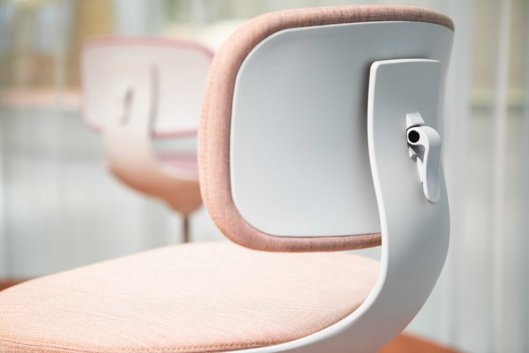 Vitra Rookie bureaustoel low yellow/pastel green, grijs onderstel