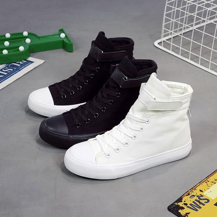 Solejoy - Bijpassende sneakers met panelen en hoge bovenkant