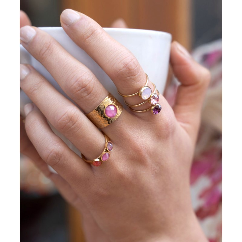 Bague ajustable martelée en acier argentée ornée de cristaux Swarovski avec pierre Crystal