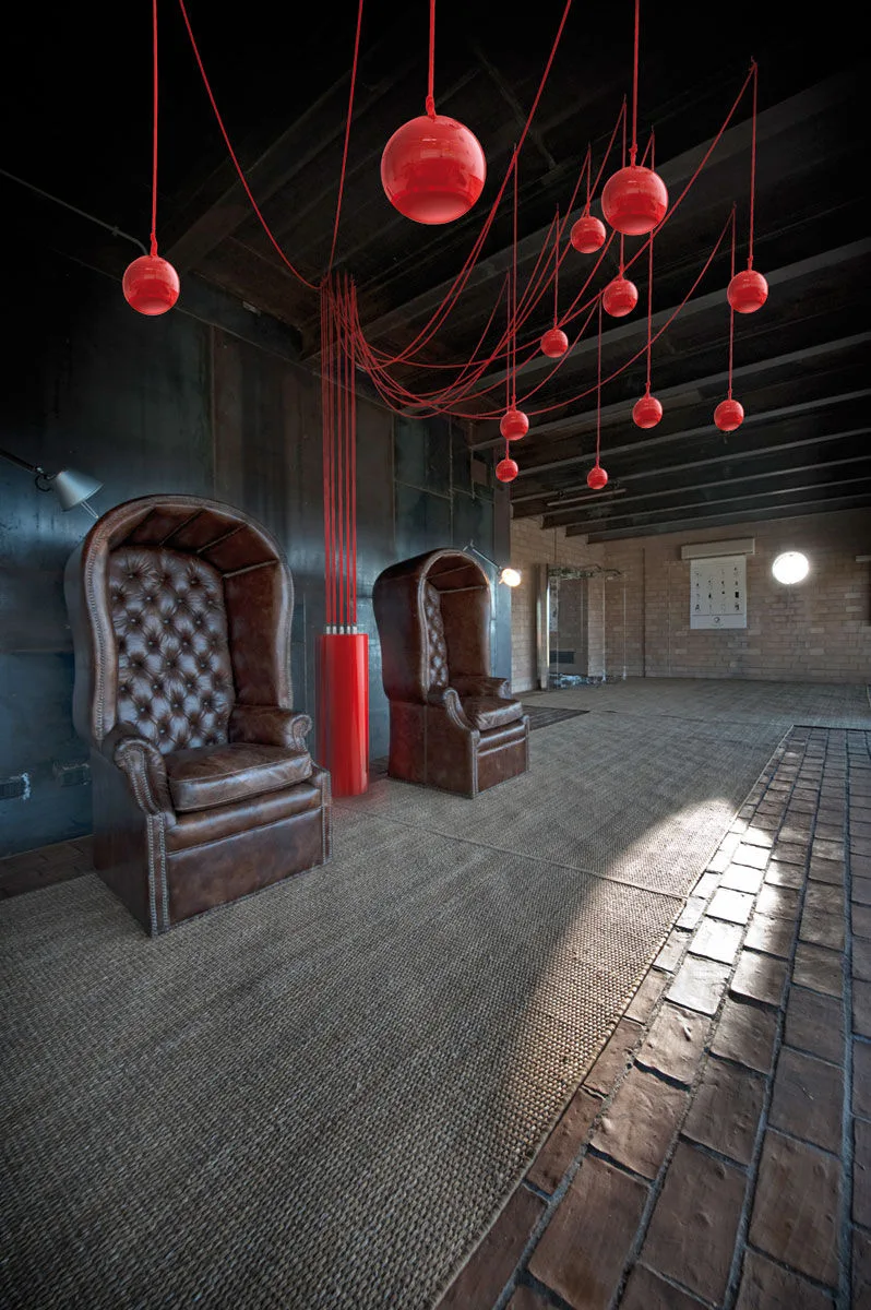 Elipson Sound Tree rouge, jusqu'à 12 enceintes, installation par nos soins Enceintes bibliothèque