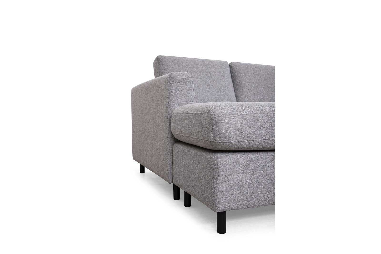 Oslo Plus U-sofa Sjeseong venstre med 2-seter og åpen ende høyre. Tekstil Hygge 91 Grey med sorte ben