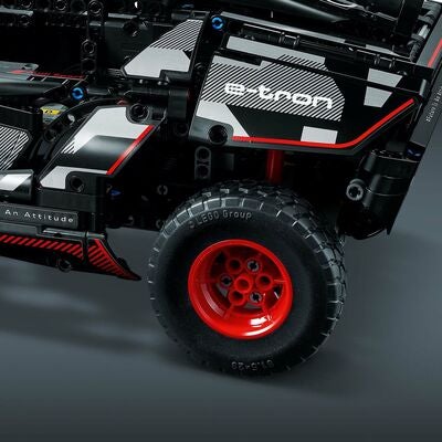 LEGO Technic 42160 Audi RS Q e-tron