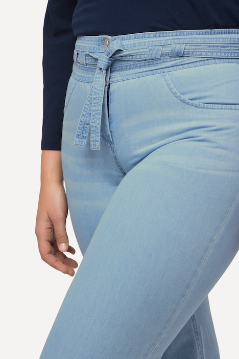 Jeans Mary, ausgestelltes Bein, Elastikbund, Bindegürtel