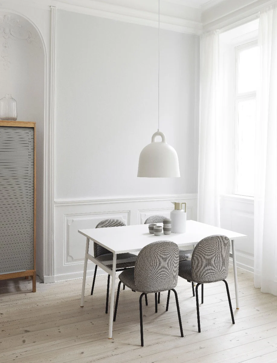 Normann Copenhagen  Bell lampe, medium, hvid - H: 44 cm.